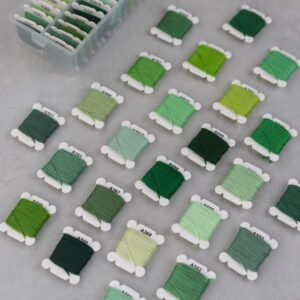 نخ آیرو بوبین پیچ - سبز